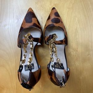 Louise et Cie Tamary Chain Link Pump